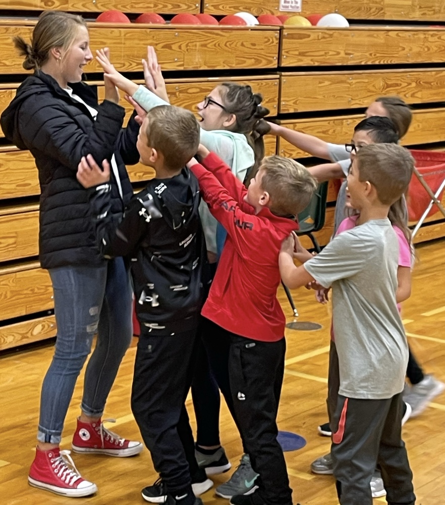 "High 5 Friday" (Week 7 CHS StuCo) Cozad Community School