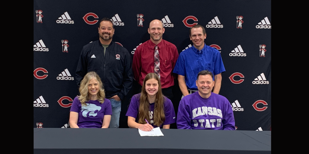Mallory Applegate Signs Letter of Intent